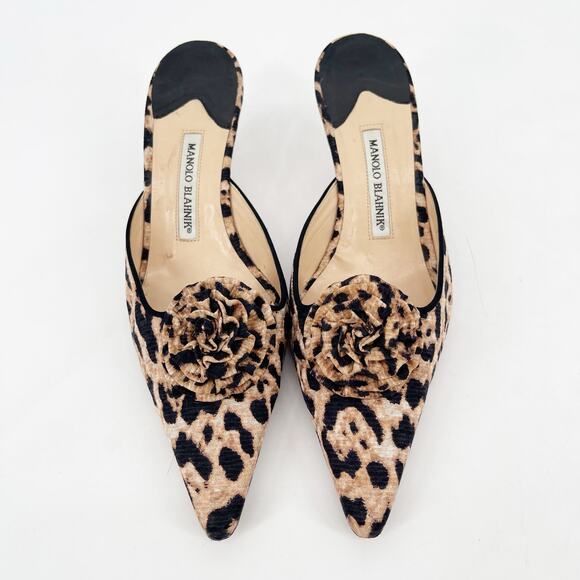 Manolo Blahnik Leopard Print Fabric Rosette Pointed Toe Kitten Heel Mules IT 41 - Picture 5 of 11